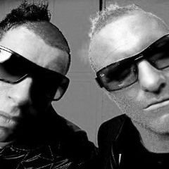 Slyde | Kiss Kiss Bang Bang