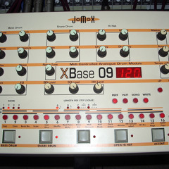 Jomox Xbase09 drum hits