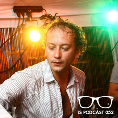 IS 052 - Ark (Live) [Perlon, Circus Company]