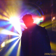 Dj Shade - Hot..A Summer Anthem by Shade (Ft. Inna, Edward Maya & Kid Cudi)