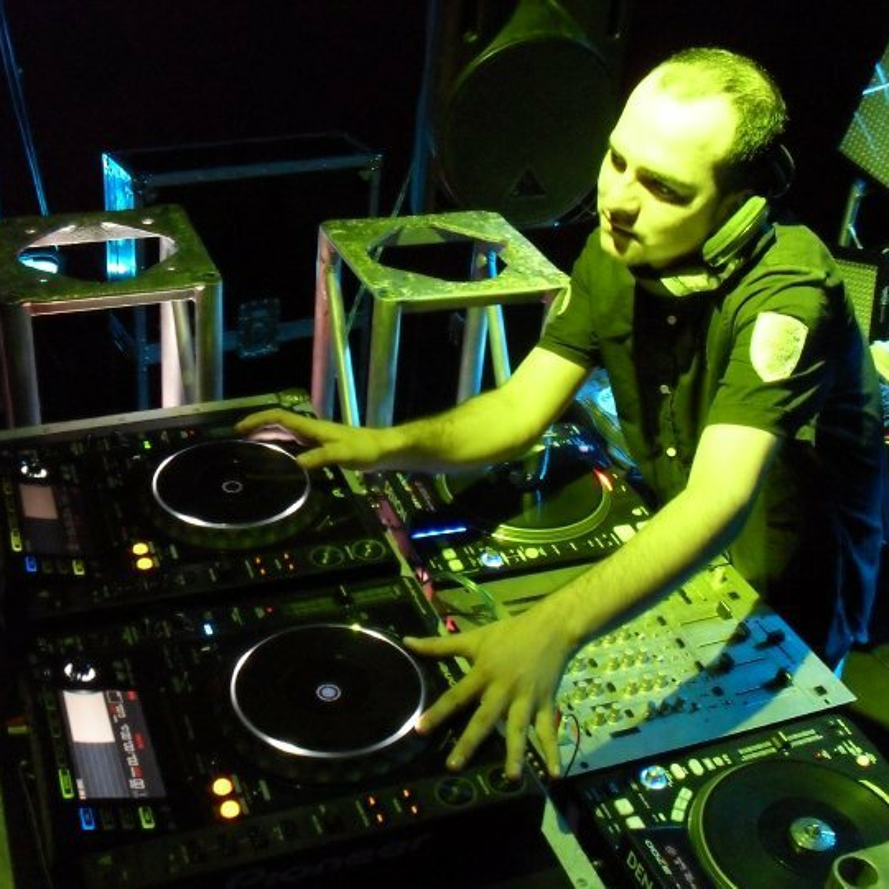 RADIOTON MIX  2010  Deejay David (pisado) episode artwork