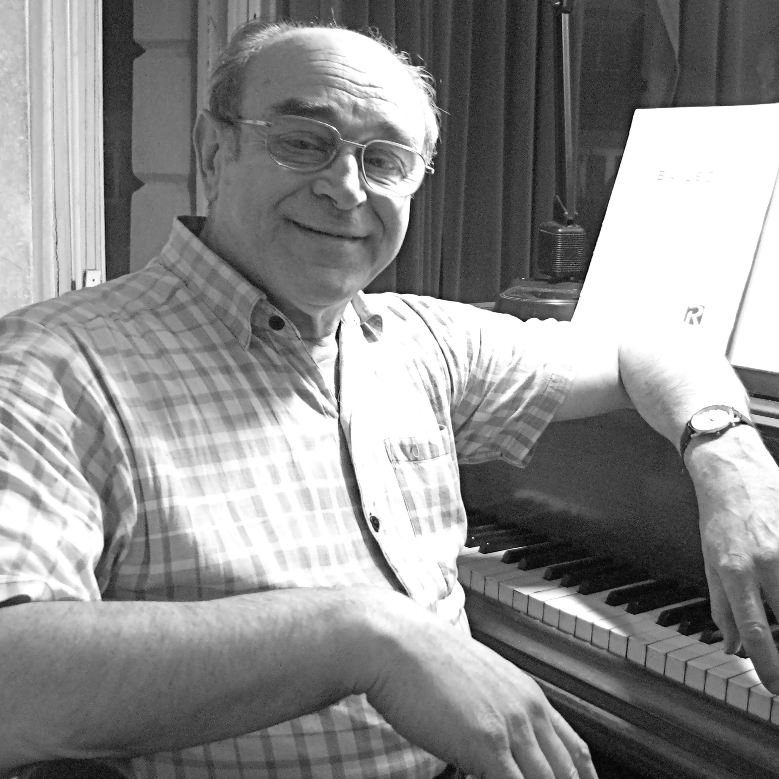 Find out more about Alberto Portugheis - Discover the legend that is Piazzolla episode artwork