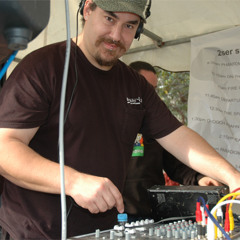 Deejay mix only of Sub Bass Snarl at Newtown fest 12-Nov-06-2SER stage