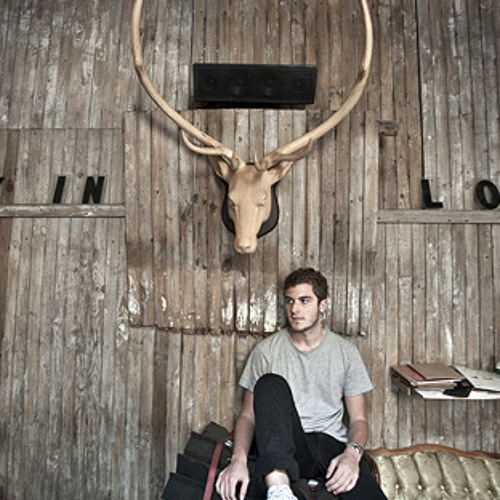 Nicolas Jaar • Stay in Love