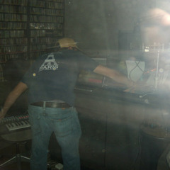 Charlie P - Live Improv Set on The Mobius - WREK 91.1 FM - 09.22.2010  ***Free Download***