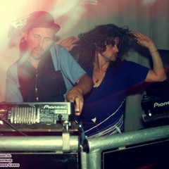 deel 1 San Proper & Steven de Peven @ Gele Kasteel, Themaonthullingsfeest Odysseus 22 okt 2010