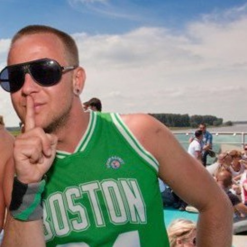 E..S feat. Marek-Meine Mutter, Deine Mutter