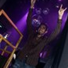 17 - 2Pac Ft. Bad Azz Snoop Dogg And Outlawz (E.D.I. And Kadafi) - Untouchables (Unreleased)