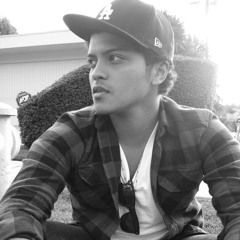 Bruno Mars - Killa On The Run