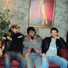 SINGLES-"Himno a Iquique Blues"