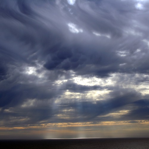 Flexstyle feat. Hollidayrain - Weeping Clouds (Beast Remix)