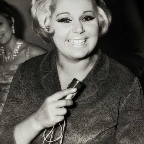 Güler Gürses - Kaşlar Kara (Leyla)