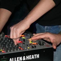 Garci ¨B2B¨ Marti - Flip Trip Shit @Radio Raver Session (17.01.11)