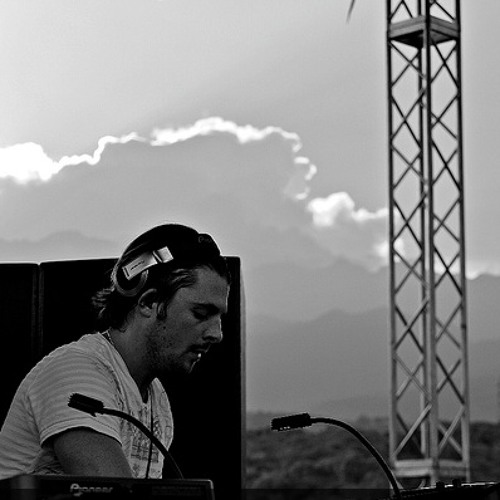 Axwell @ Live at liv (Miami FL) 11-26-2010