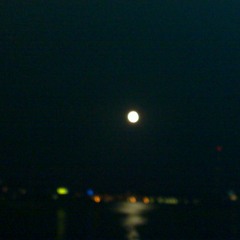 Tulse Hill Moon by pwnr