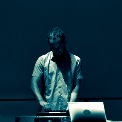 Stelios Manousakis: L' Hypothèse de l' atome primitif sonore (live) [2010]