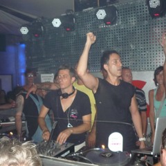 02. Davide Squillace & Luca Bacchetti - Around The Bay (Martin Buttrich Remix)