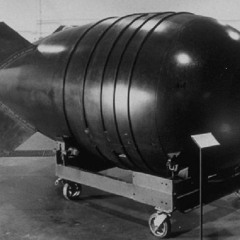Hazeltron- Bomb (Demo)