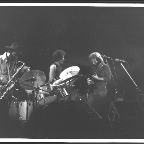 Jerry Garcia & Merl Saunders - Just Kissed My Baby (Meters Cover) 11/28/74