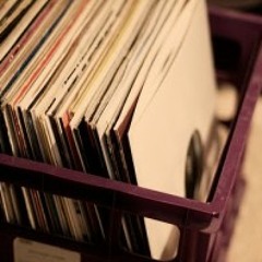Skimmin.In.The.Crates