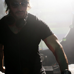 Not In Love- "radio edit" Crystal Castles (DJ MRK remix )