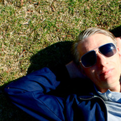 Clinkcast002 Grinser same same but different