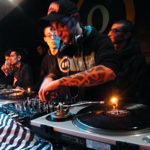Dj LiAr EsAsPeRaTeK sOuNd SyStEm "gOoD ViBeZ"
