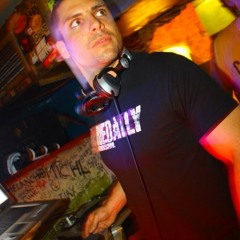 Rebellentanzfläche 008 // Benny Beermann