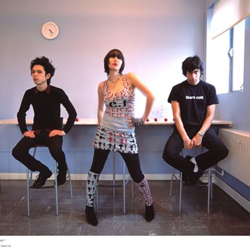 Yeah Yeah Yeahs - Kiss Kiss ( Live )