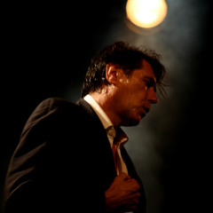 When She Walks in The Room (Live 2007)
