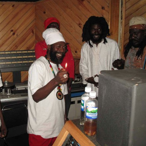 03. Glory ft Capleton