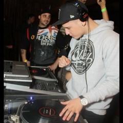 DJ FLIP LIVE ON 100.9 THE HEAT (FRIDAY NIGHT FUEGO)