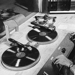 Hector Oaks & Fernando Antón - Is She Schizophrenic?