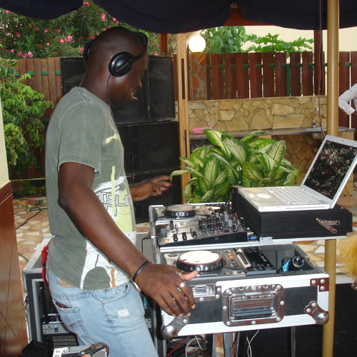 Neng makassi (Afro Mix) Ft Sam Fan Thomas - Dj. Malcriado