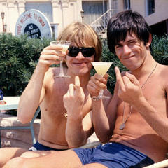 Summer breeze on palm beach! - Willem von R. ft. Fenessy