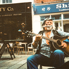 Underexposed: Hummingbird - Location: Undercover