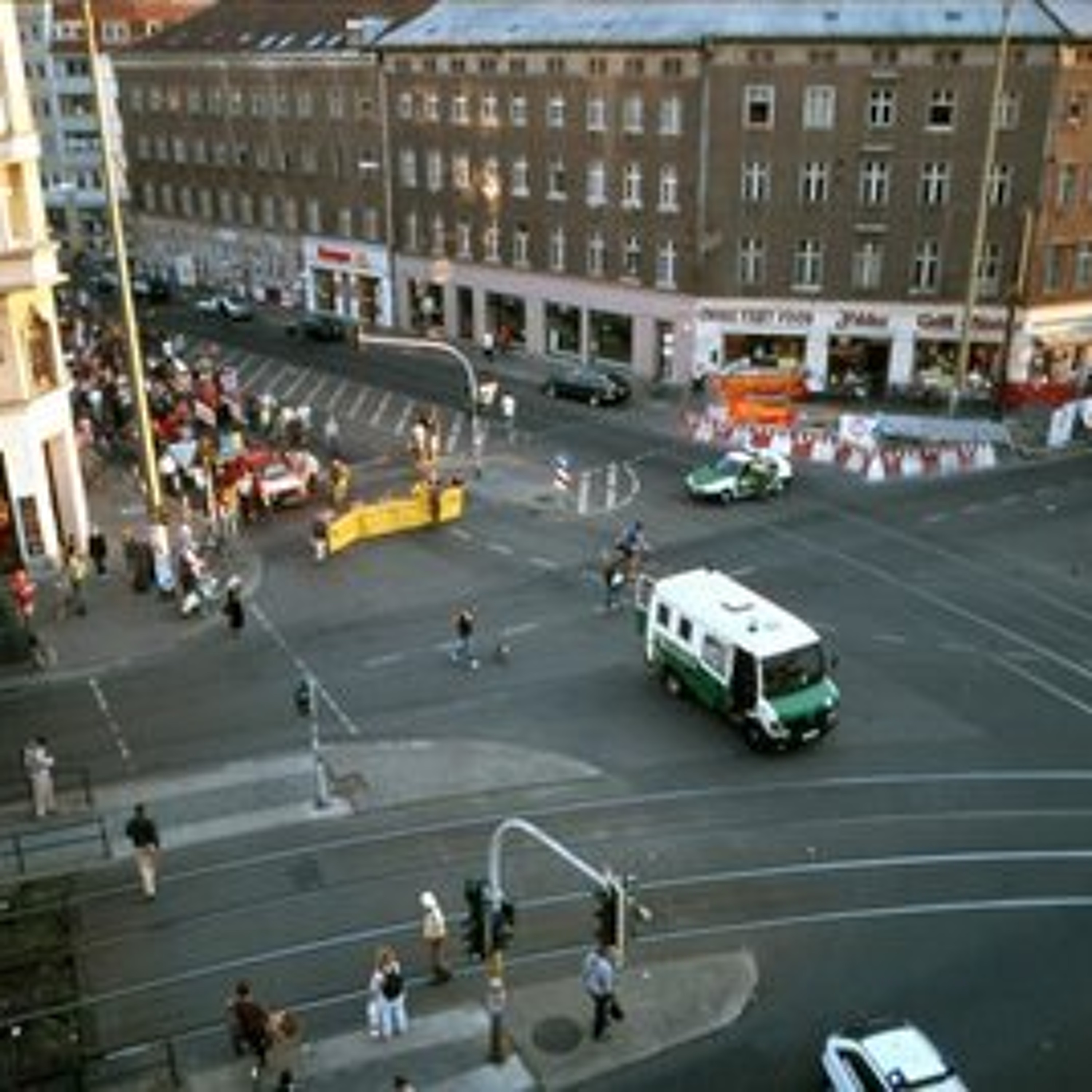 Rosenthaler platz, Deutschland episode artwork