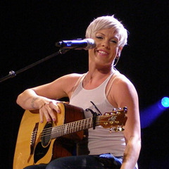 Pink's surprise 91X acoustic performance of "Trouble"!