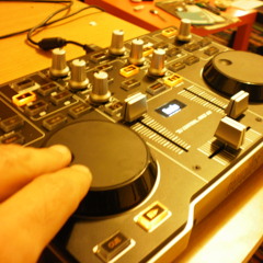 3. SPINAL LADY (THOMAS BANGALTER VS MODJO)