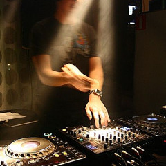 Above & Beyond vs Gareth Emery - Sun & Full Moon Tilt (Fred Aclers Sunday Mash Up)