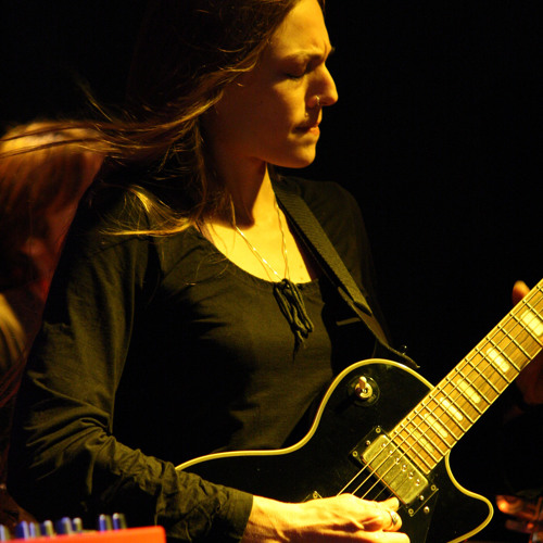 Suddenly Plastic - Dive To Fly