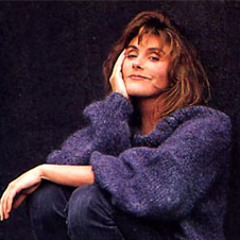 Laura Branigan w/ Donna Summer Dim all the Lights