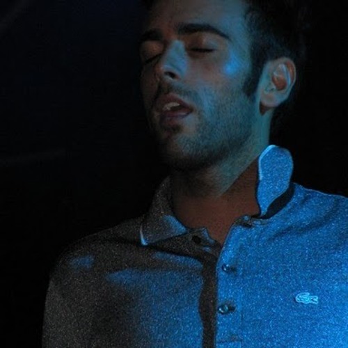 12.12.10-marco mengoni @ domenica in credimi ancora live (  disco d'oro per re matto live)2