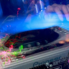 100%- I Need A Hero 炸機專用