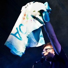 MACI'S MOBILE _Don't touch my water_