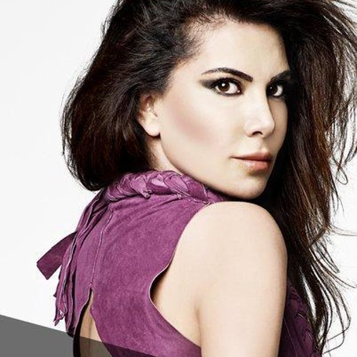 Ebru Yaşar - Delidir  2011
