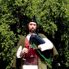 Carol Dumas "L'Anxel Celta" (gaita) y Rodrigo Díaz (Tambor) - Xota de Caldueñu