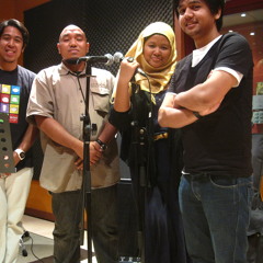 The Heart Stripped Band - Bila Bila Saja (Acoustic session at the park)