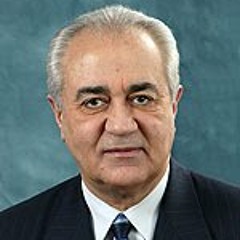 سخنان دکتر فرهنگ هولاکويي مدير مركز بهزيستي بورلي هيلز آمريكا درباره عشق