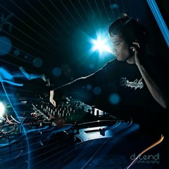 BASSINTOXICAST004-DnB by TUSK